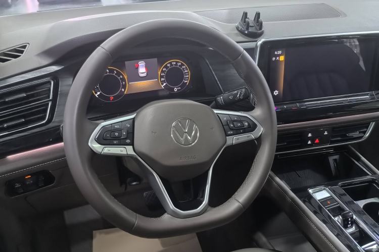 Used Volkswagen Viloran 2024 330TSI Luxury Edition Interior 2