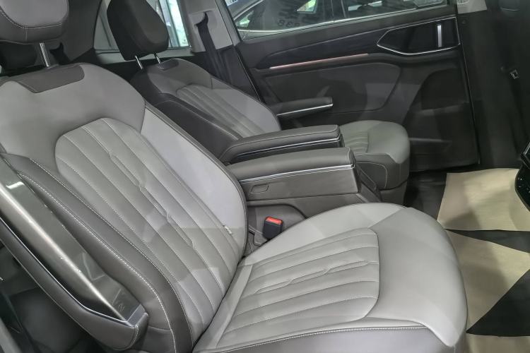 Used Volkswagen Viloran 2024 330TSI Luxury Edition Interior 7