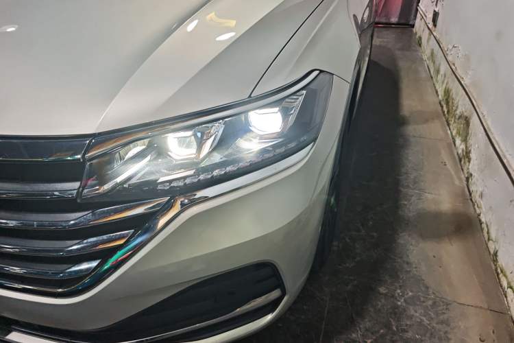 Used Volkswagen Viloran 2020 330TSI Luxury Edition Left Front Headlight