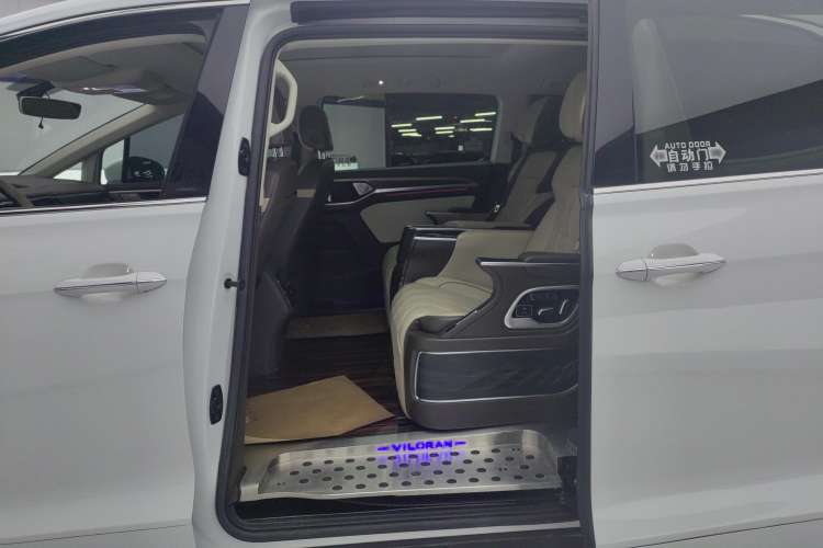 Used Volkswagen Viloran 2020 330TSI Business Edition Right Rear Seat