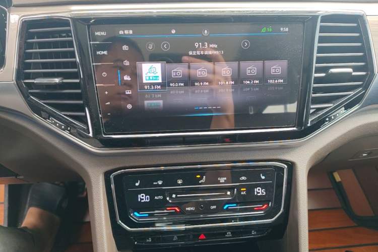 Used Volkswagen Viloran 2020 380TSI Flagship Edition Audio And AC Panel