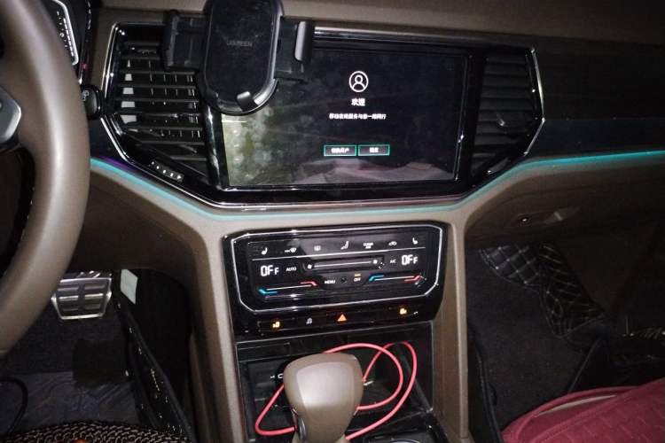 Used Volkswagen Viloran 2020 380TSI Prestige Edition Audio And AC Panel