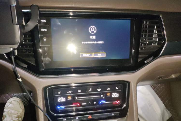 Used Volkswagen Viloran 2020 330TSI Luxury Edition Audio And AC Panel