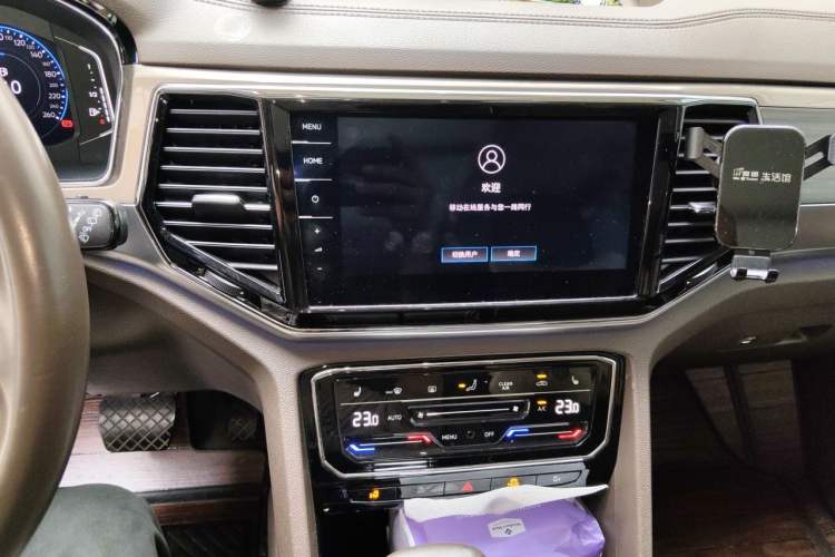 Used Volkswagen Viloran 2020 380TSI Flagship Edition Audio And AC Panel