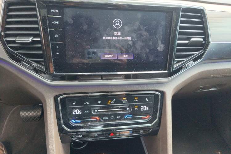 Used Volkswagen Viloran 2020 380TSI Prestige Edition Audio And AC Panel