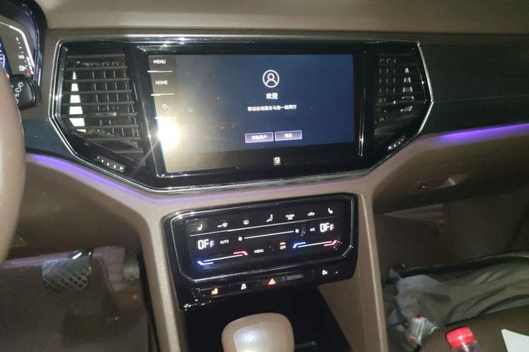 Used Volkswagen Viloran 2020 380TSI Prestige Edition Audio And AC Panel
