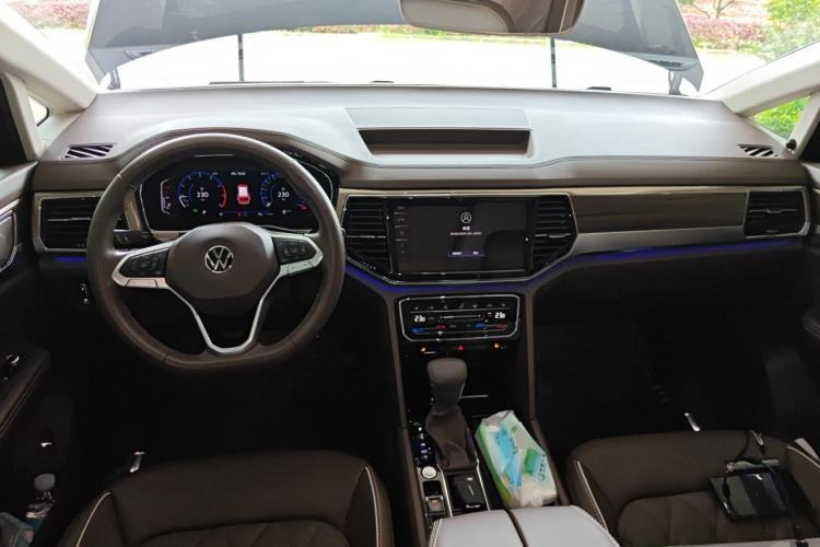 Used Volkswagen Viloran 2020 380TSI Prestige Edition Center Console