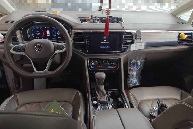 Used Volkswagen Viloran 2020 380TSI Prestige Edition Center Console