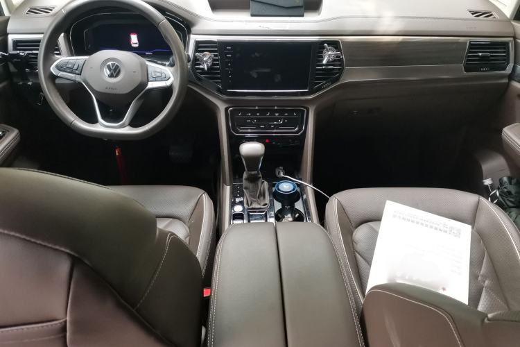Used Volkswagen Viloran 2020 380TSI Prestige Edition Center Console