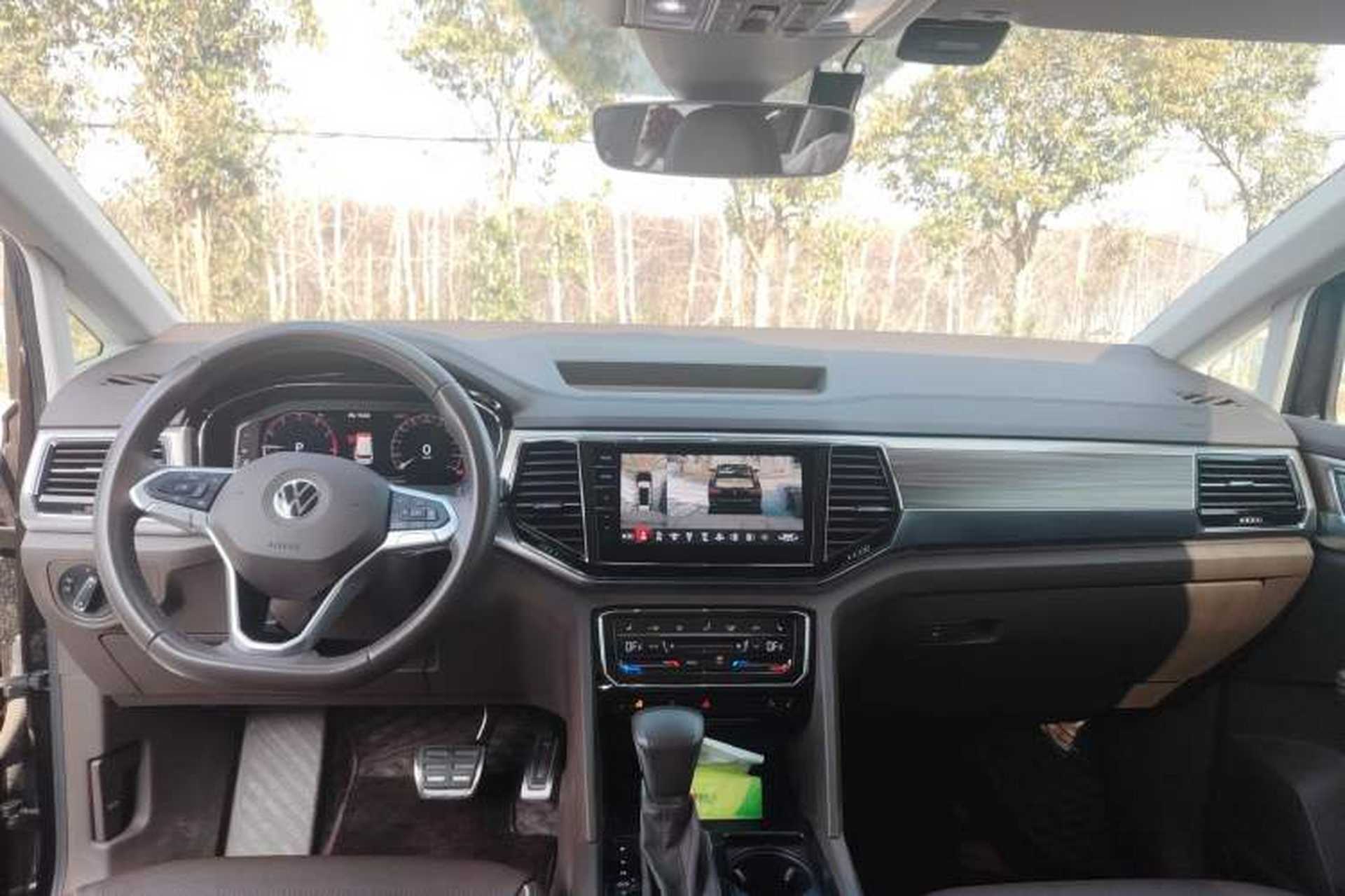 Used Volkswagen Viloran 2020 380TSI Prestige Edition Center Console