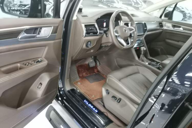 Used Volkswagen Viloran 2020 330TSI Luxury Edition Driver Seat