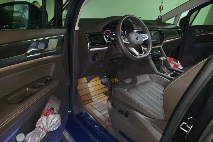 Used Volkswagen Viloran 2020 330TSI Luxury Edition Driver Seat