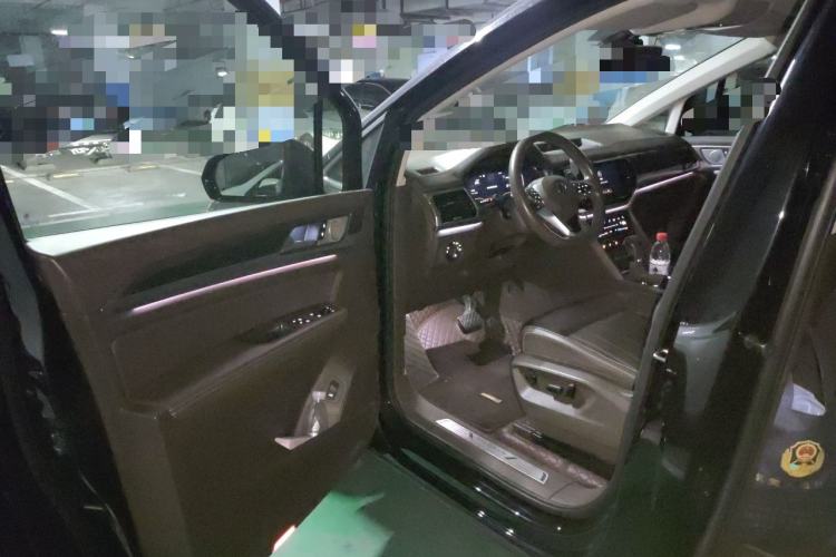 Used Volkswagen Viloran 2020 330TSI Luxury Edition Driver Seat