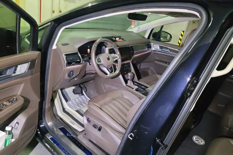 Used Volkswagen Viloran 2020 330TSI Luxury Edition Driver Seat