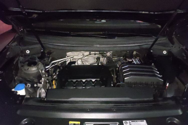 Used Volkswagen Viloran 2020 330TSI Luxury Edition Engine Bay