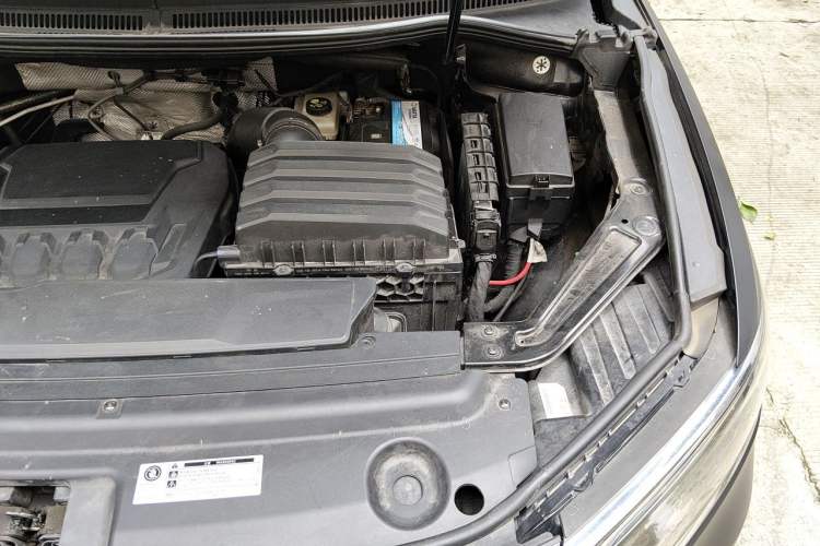 Used Volkswagen Viloran 2020 380TSI Flagship Edition Engine Bay Left