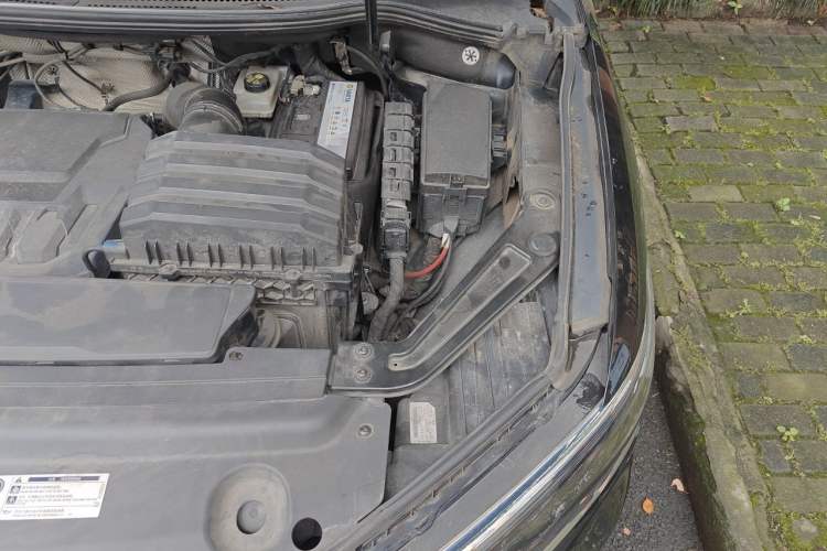 Used Volkswagen Viloran 2020 380TSI Prestige Edition Engine Bay Left
