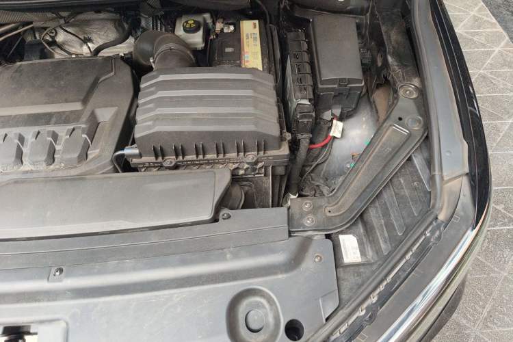Used Volkswagen Viloran 2020 380TSI Prestige Edition Engine Bay Left