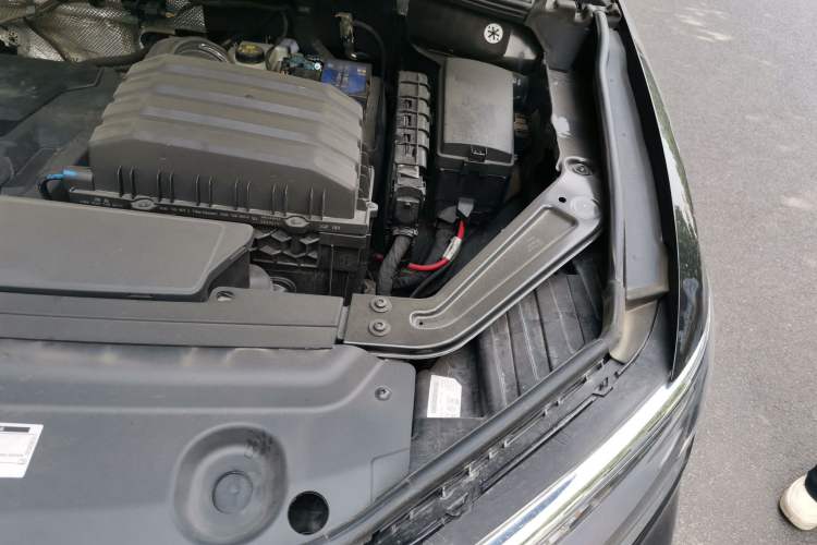 Used Volkswagen Viloran 2020 380TSI Prestige Edition Engine Bay Left