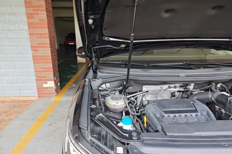 Used Volkswagen Viloran 2020 380TSI Prestige Edition Engine Bay Right