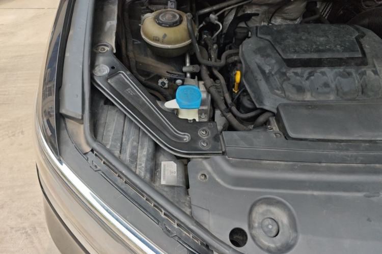 Used Volkswagen Viloran 2020 380TSI Prestige Edition Engine Bay Right