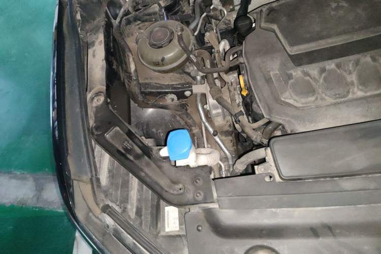 Used Volkswagen Viloran 2020 380TSI Prestige Edition Engine Bay Right