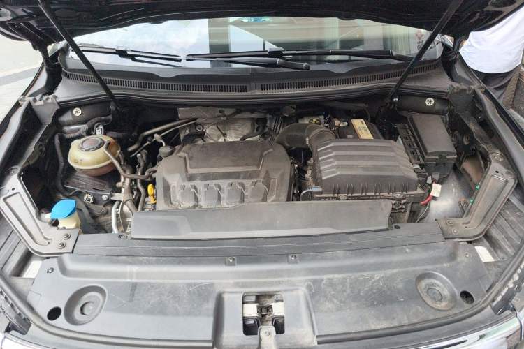 Used Volkswagen Viloran 2020 380TSI Prestige Edition Engine Bay