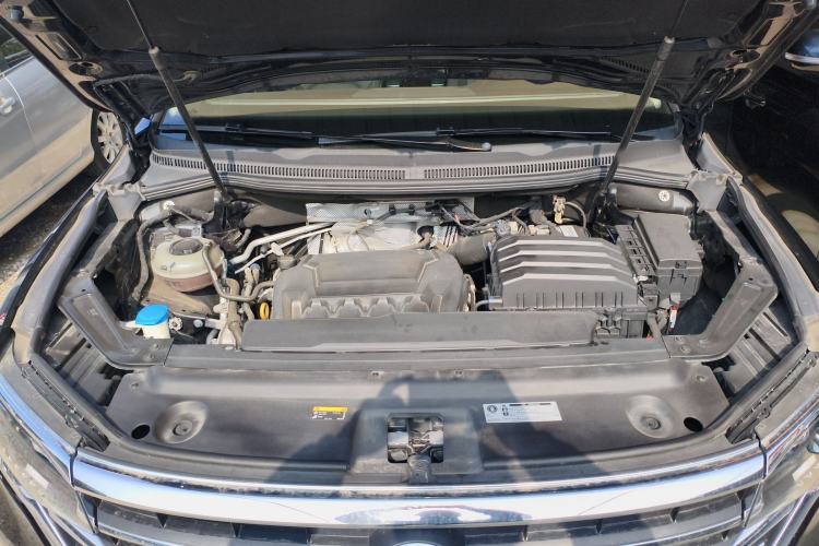 Used Volkswagen Viloran 2020 330TSI Luxury Edition Engine Bay