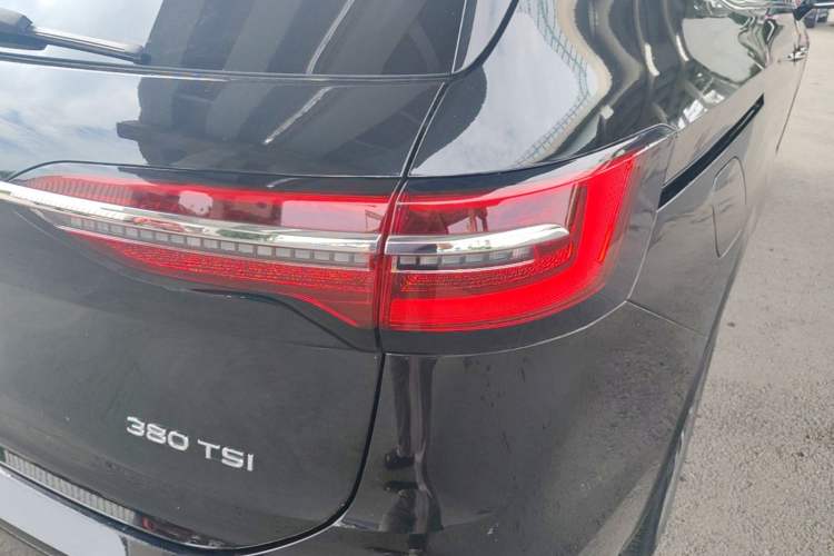 Used Volkswagen Viloran 2020 380TSI Flagship Edition Exterior 3