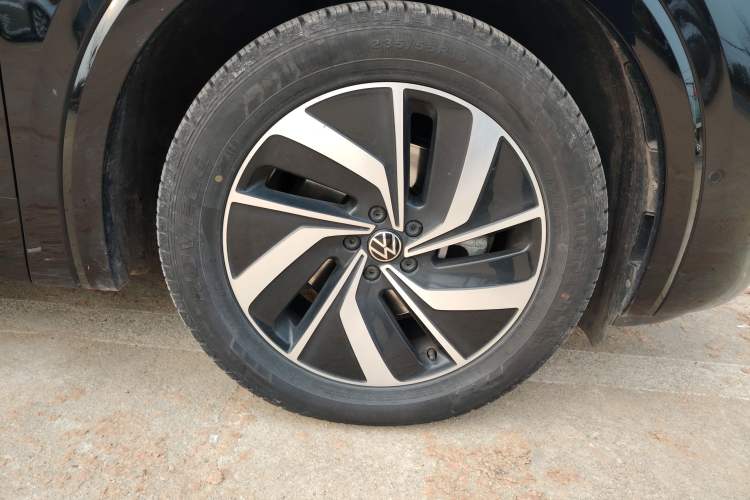 Used Volkswagen Viloran 2020 330TSI Luxury Edition Exterior 7