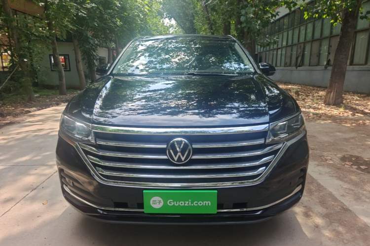 Used Volkswagen Viloran 2020 330TSI Luxury Edition Front