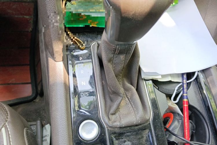 Used Volkswagen Viloran 2020 380TSI Prestige Edition Gear Lever