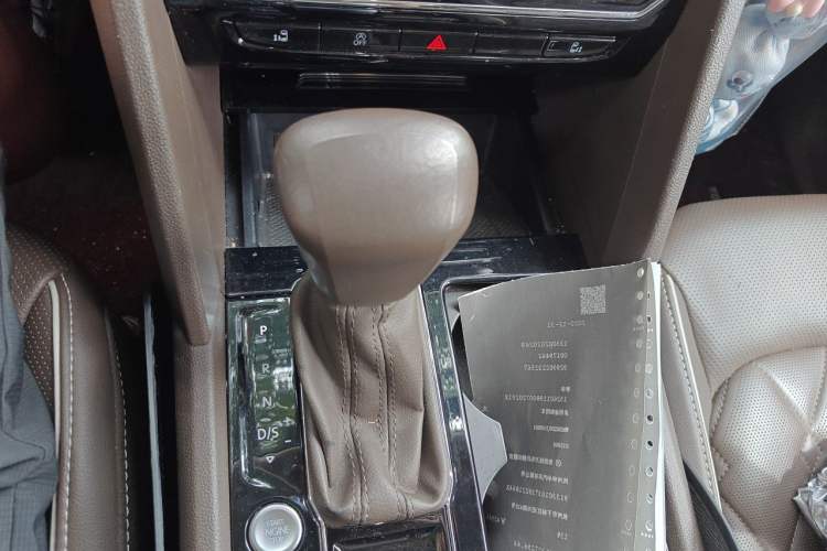 Used Volkswagen Viloran 2020 380TSI Prestige Edition Gear Lever