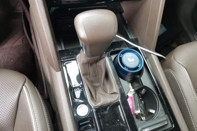 Used Volkswagen Viloran 2020 380TSI Prestige Edition Gear Lever
