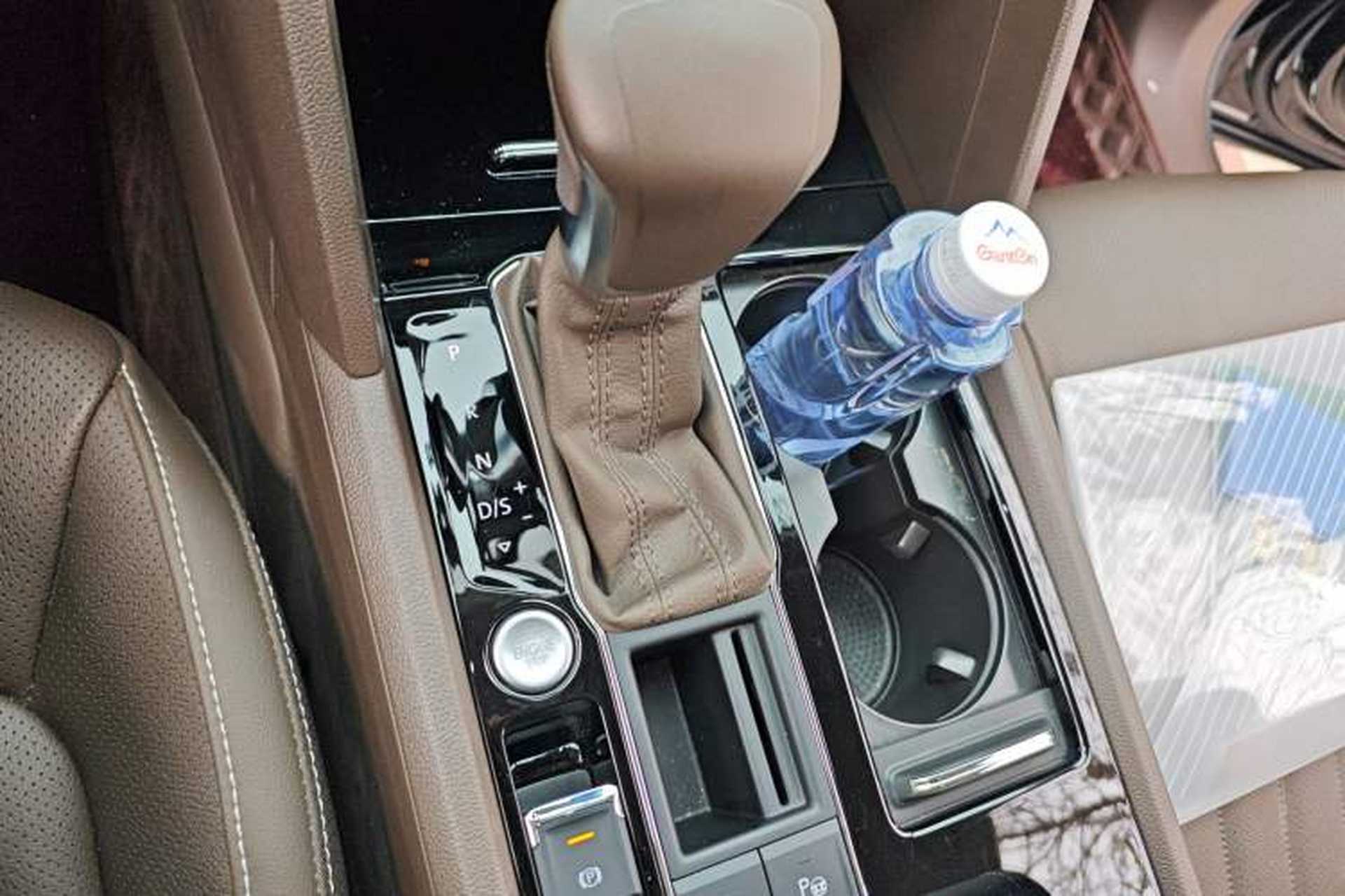 Used Volkswagen Viloran 2020 330TSI Luxury Edition Gear Lever