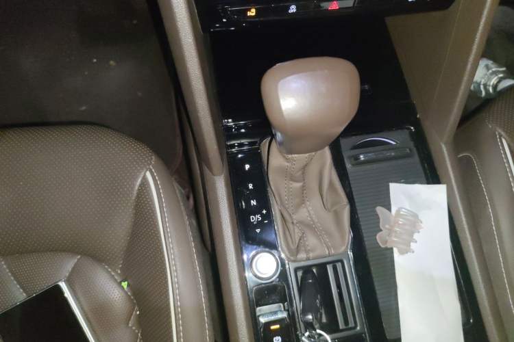 Used Volkswagen Viloran 2020 380TSI Prestige Edition Gear Lever