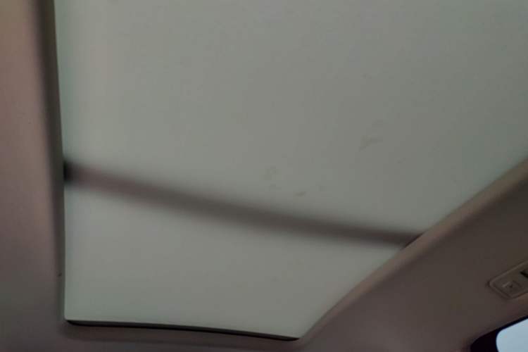 Used Volkswagen Viloran 2020 330TSI Luxury Edition Headliner