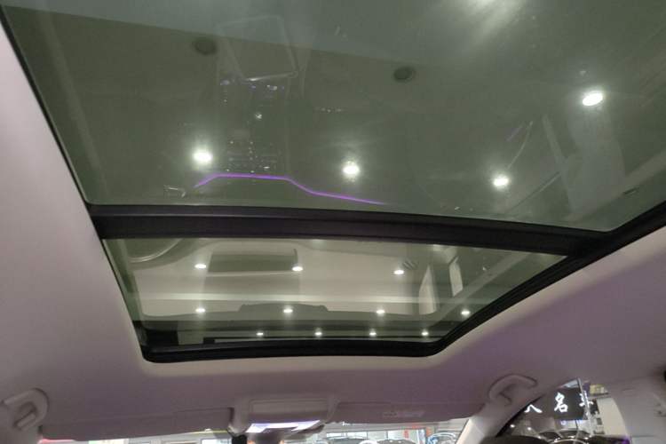 Used Volkswagen Viloran 2020 380TSI Prestige Edition Headliner