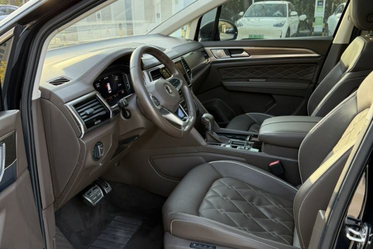 Used Volkswagen Viloran 2020 380TSI Prestige Edition Interior 3