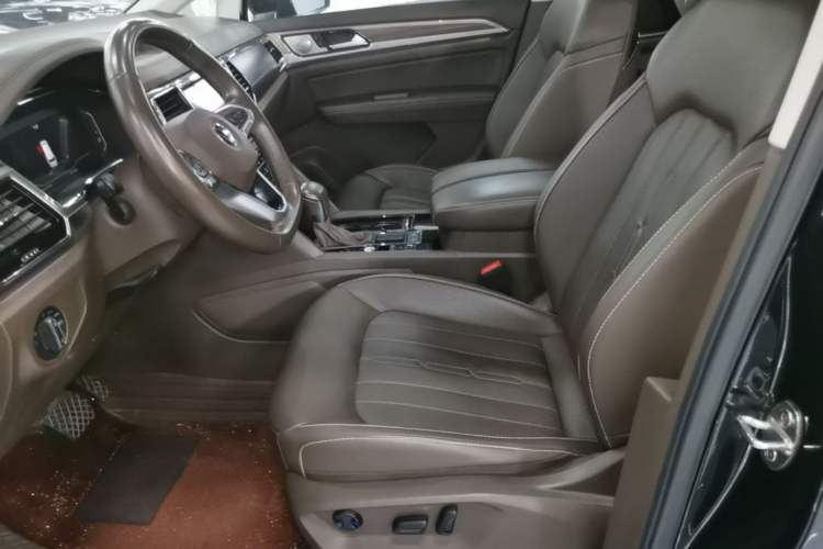 Used Volkswagen Viloran 2020 330TSI Luxury Edition Left Front Seat