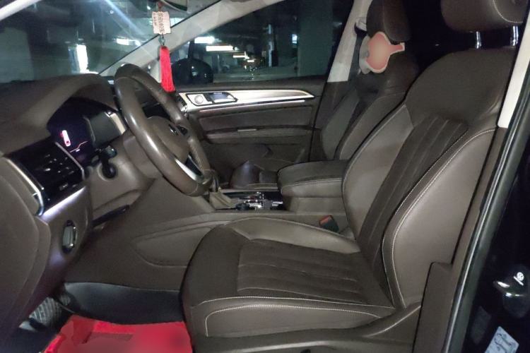 Used Volkswagen Viloran 2020 330TSI Luxury Edition Left Front Seat