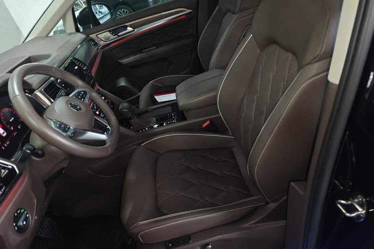 Used Volkswagen Viloran 2020 380TSI Prestige Edition Left Front Seat