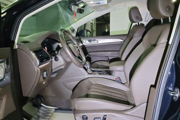 Used Volkswagen Viloran 2020 330TSI Luxury Edition Left Front Seat