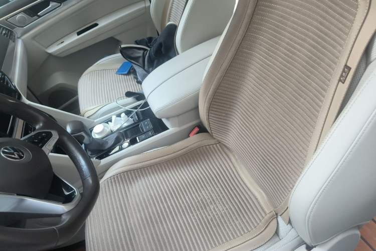Used Volkswagen Viloran 2020 330TSI Luxury Edition Left Front Seat