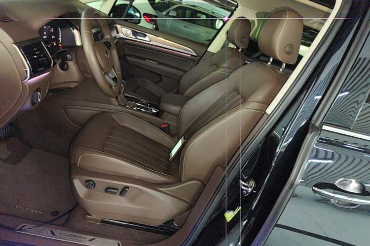 Used Volkswagen Viloran 2020 330TSI Luxury Edition Left Front Seat