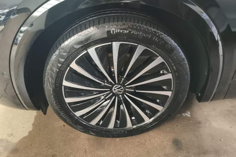 Used Volkswagen Viloran 2020 380TSI Flagship Edition Left Front Wheel Hub