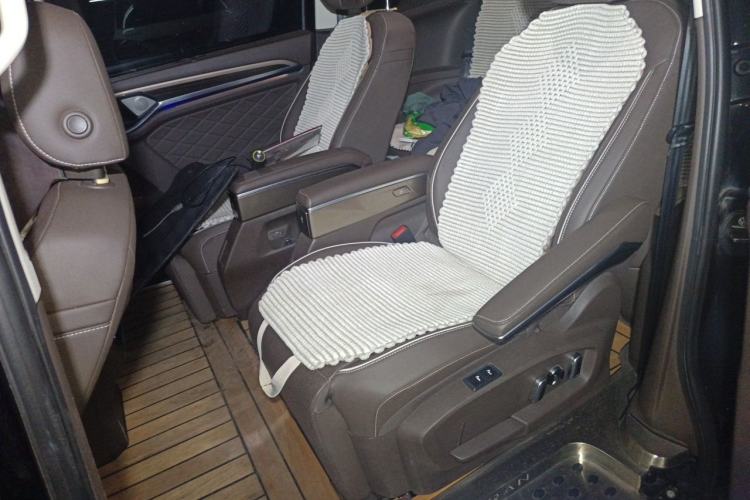 Used Volkswagen Viloran 2020 380TSI Prestige Edition Left Rear Seat