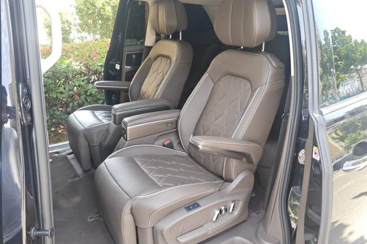 Used Volkswagen Viloran 2020 380TSI Prestige Edition Left Rear Seat