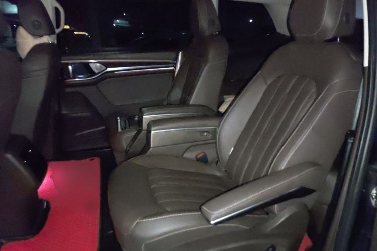 Used Volkswagen Viloran 2020 330TSI Luxury Edition Left Rear Seat