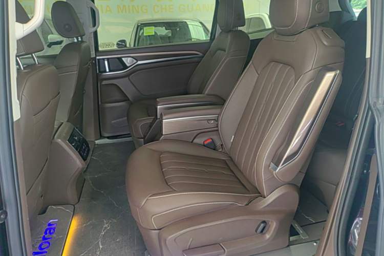 Used Volkswagen Viloran 2020 330TSI Luxury Edition Left Rear Seat